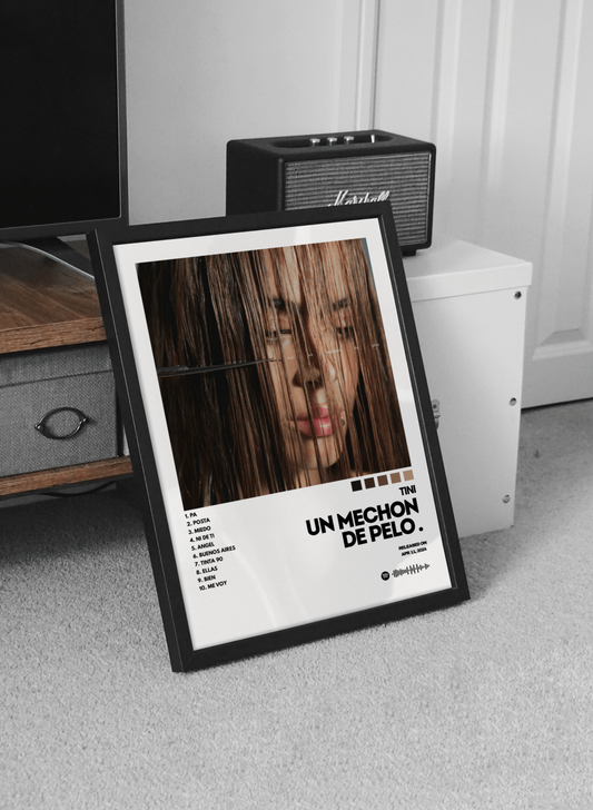 un mechón de pelo - TINI